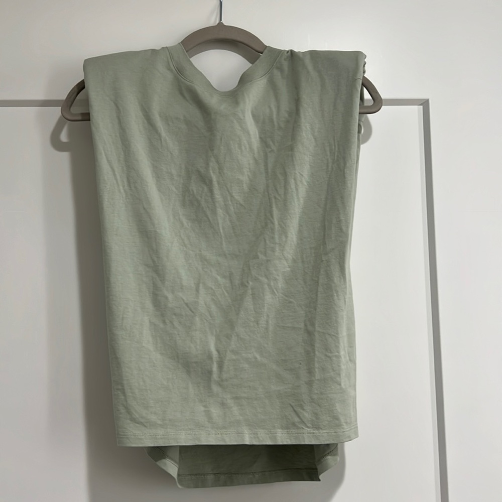 Aritzia Babaton Shoulder Pad Tank